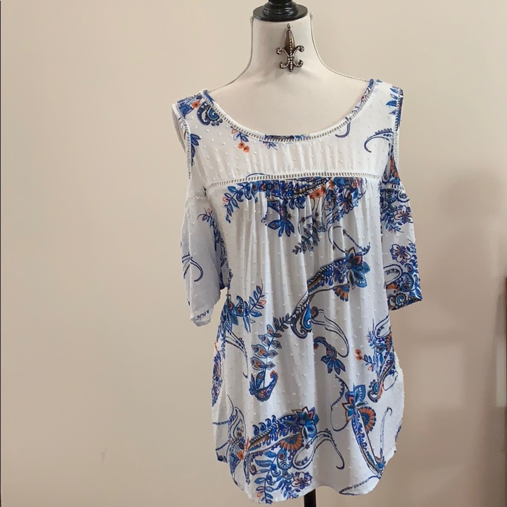 ⚜️ADORABLE COLD SHOULDER TOP⚜️